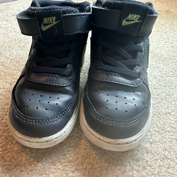 Nike Toddler Boys High Top Shoes 10c Navy/Neon (Used Condition) - Picture 2 of 3